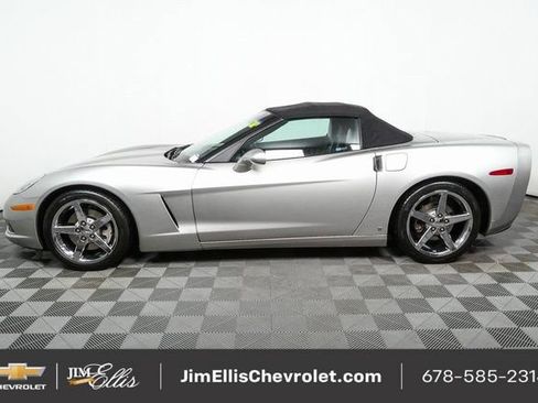 Used 2006 Chevrolet Corvette Convertible w/ Preferred Equipment Group image 31