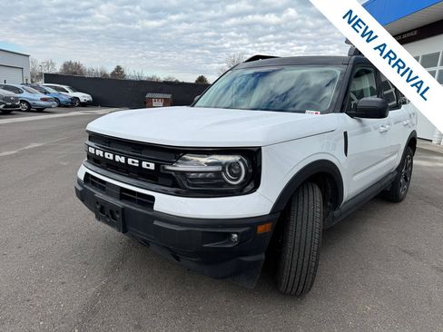 Used 2024 Ford Bronco Sport Outer Banks w/ Tech Package image 2