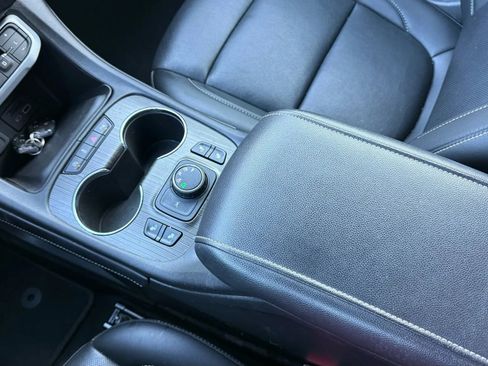 Used 2022 GMC Acadia SLT w/ Trailering Package image 25