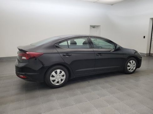 Used 2019 Hyundai Elantra SE w/ Cargo Package FWD image 10