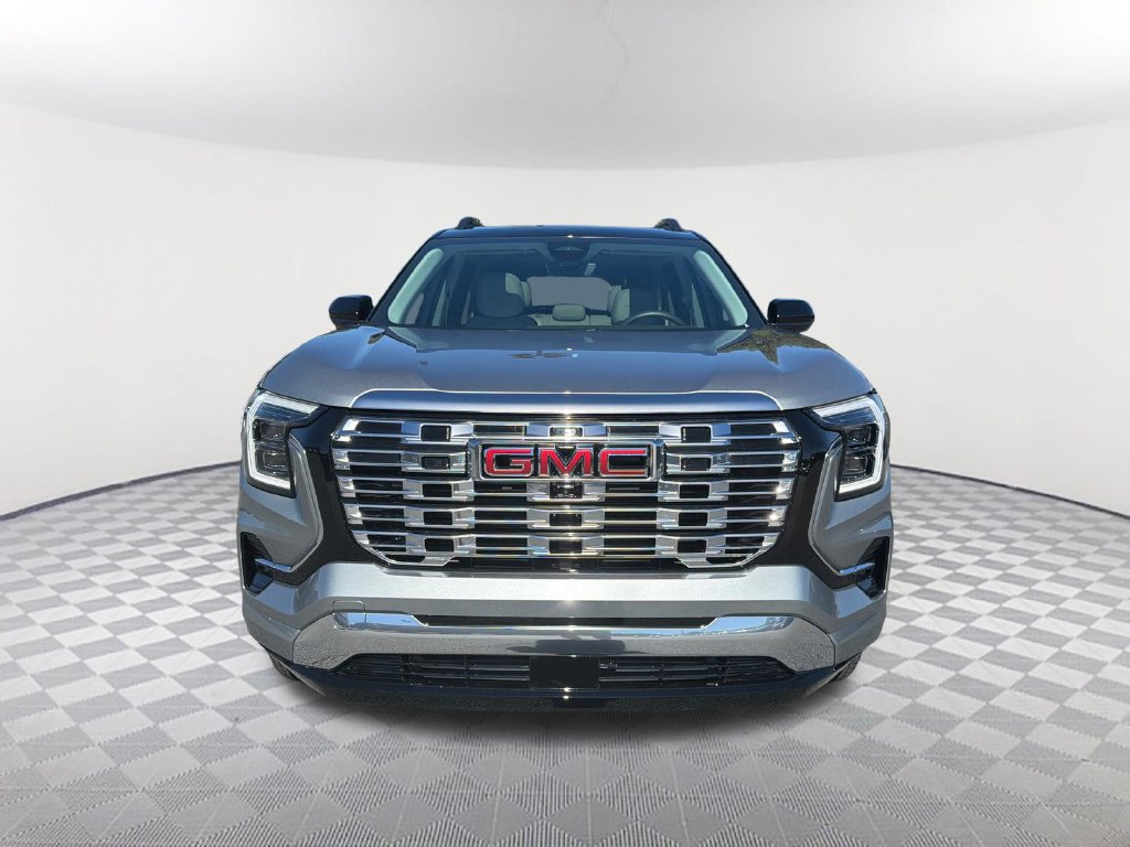 Used 2026 GMC Terrain Denali AWD/4WD image 2