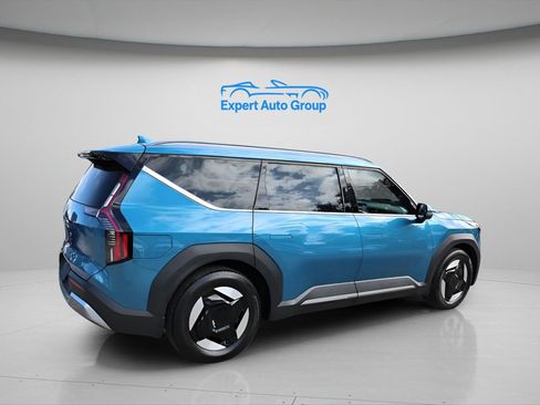 Used 2024 Kia EV9 Wind image 7