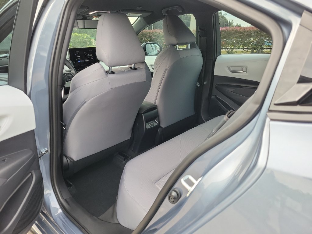 Used 2026 Toyota Corolla SE FWD image 9