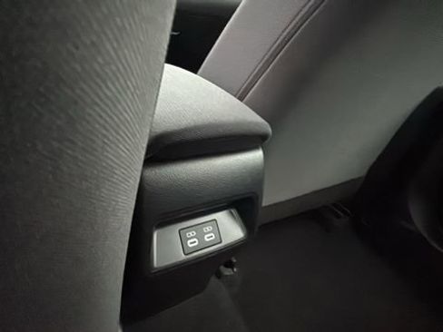 Used 2024 Toyota Corolla LE image 23