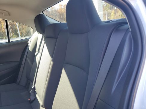 Used 2022 Toyota Corolla LE image 11