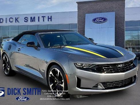 Used 2021 Chevrolet Camaro LT RWD image 3