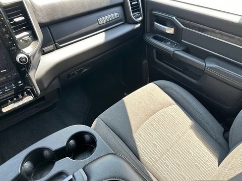 Used 2024 RAM 2500 Big Horn w/ Sport Appearance Package AWD/4WD image 22