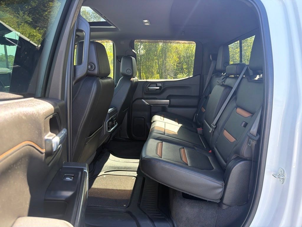 Used 2020 GMC Sierra 1500 AT4 w/ AT4 Premium Package AWD/4WD image 18