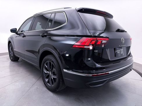 Used 2022 Volkswagen Tiguan SE FWD image 13