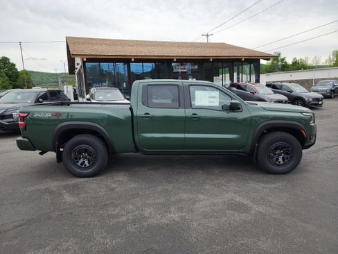 New 2026 Nissan Frontier PRO-4X w/ Pro-4x Convenience Package AWD/4WD image 9
