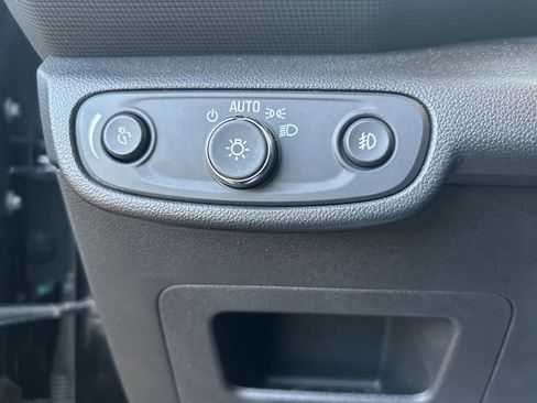 Used 2021 Chevrolet TrailBlazer RS w/ Sun and Liftgate Package image 24