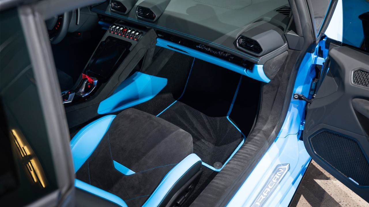 Used 2023 Lamborghini Huracan Tecnica RWD image 35