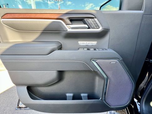 New 2026 GMC Sierra 1500 Denali w/ Denali Reserve Package image 10