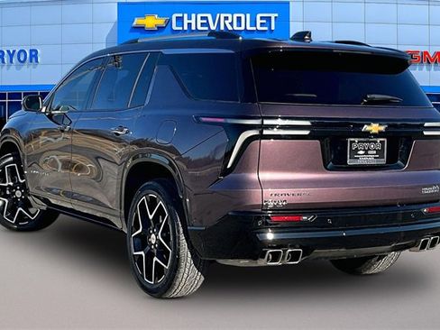 Used 2025 Chevrolet Traverse High Country image 4