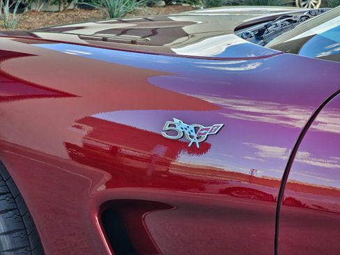 Used 2003 Chevrolet Corvette Convertible w/ Preferred Equipment Group1 image 13