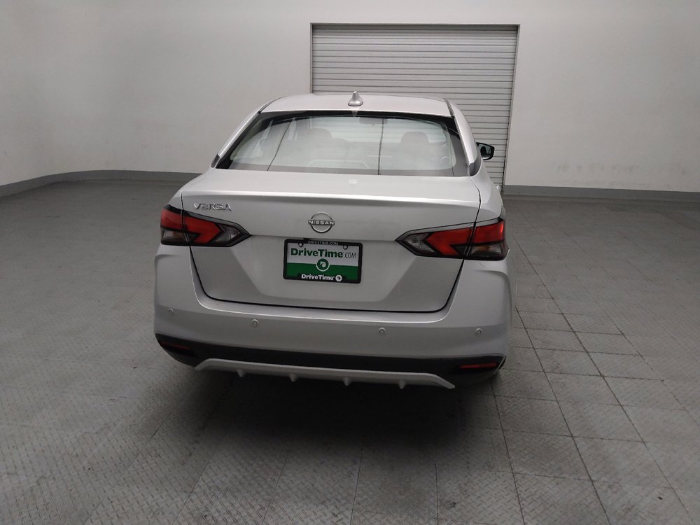 Used 2025 Nissan Versa SV FWD image 7