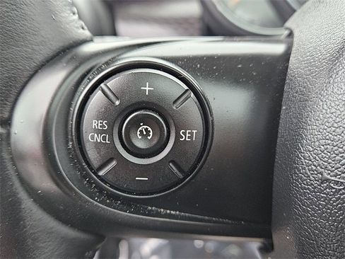 Used 2018 MINI Cooper S image 23