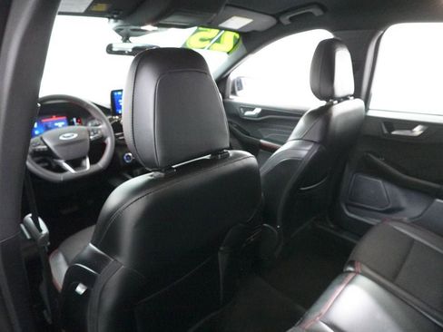 Certified 2025 Ford Escape ST-Line image 24