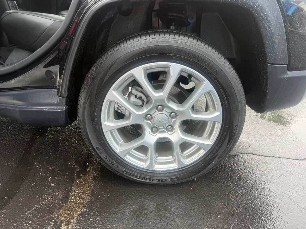 Certified 2024 Jeep Compass Latitude AWD/4WD image 34