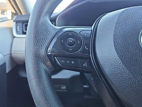 Used 2019 Toyota RAV4 XLE image 25