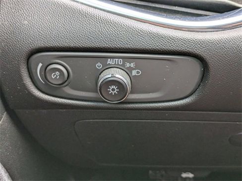 Used 2017 Chevrolet Malibu LT image 26