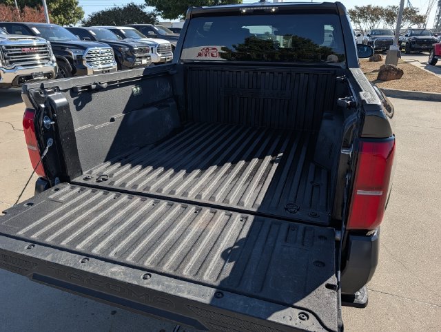 Used 2026 Toyota Tacoma SR5 AWD/4WD image 27