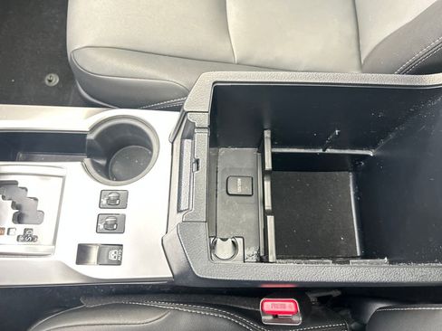 Used 2019 Toyota 4Runner SR5 Premium AWD/4WD image 26