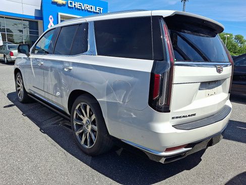 Used 2021 Cadillac Escalade Premium Luxury Platinum AWD/4WD image 4