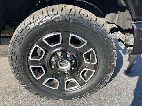 Used 2025 Ford F350 Platinum image 12