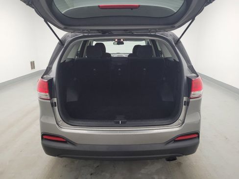 Used 2018 Kia Sorento LX image 29