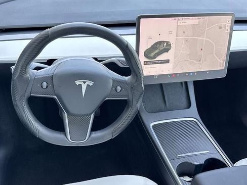 Used 2021 Tesla Model Y Long Range AWD/4WD image 16