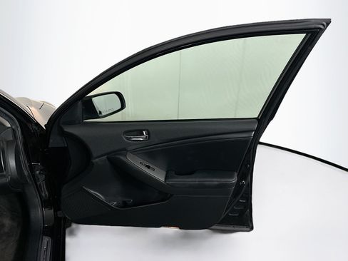Used 2011 Nissan Altima 2.5 SL w/ 2.5SL Pkg FWD image 29