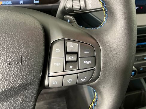 New 2026 Ford Maverick Lobo image 18