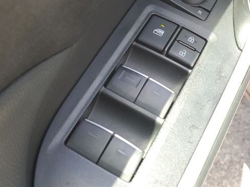 Used 2024 Toyota RAV4 XLE w/ Convenience Package FWD image 23