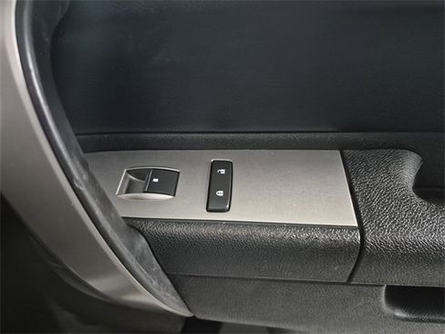 Used 2012 Chevrolet Silverado 3500 LT image 36