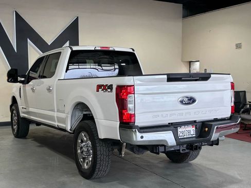 Used 2017 Ford F350 Lariat w/ Lariat Ultimate Package AWD/4WD image 6