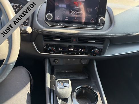 Certified 2024 Nissan Rogue SV w/ SV Premium Package image 13