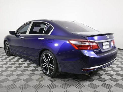 Used 2016 Honda Accord Sport image 4