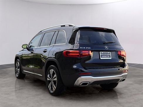 New 2025 Mercedes-Benz GLB 250 4MATIC image 5