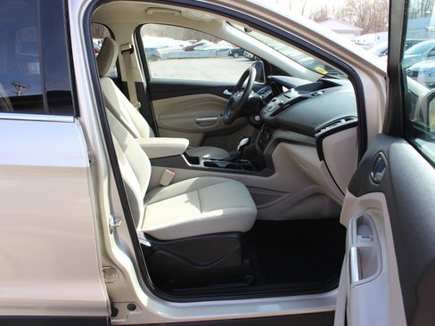 Used 2018 Ford Escape SE image 35