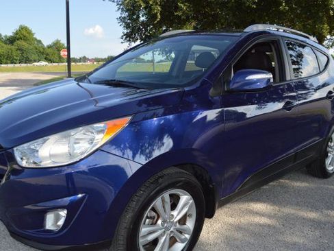 Used 2013 Hyundai Tucson GLS FWD image 4