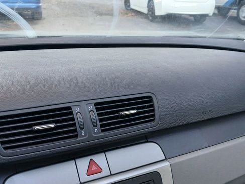 Used 2007 Volkswagen Passat 2.0T image 23