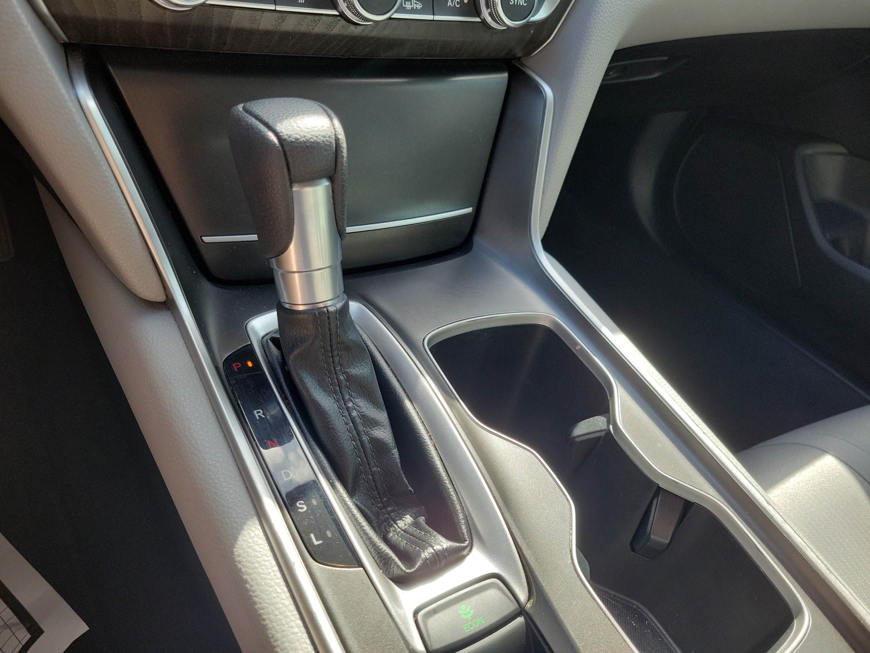 Used 2020 Honda Accord EX image 31