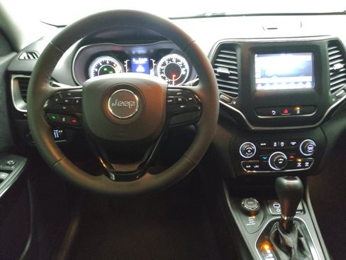 Used 2021 Jeep Cherokee Latitude Plus image 22