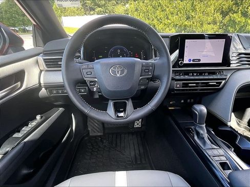 Used 2026 Toyota Camry SE w/ Convenience Package AWD/4WD image 17