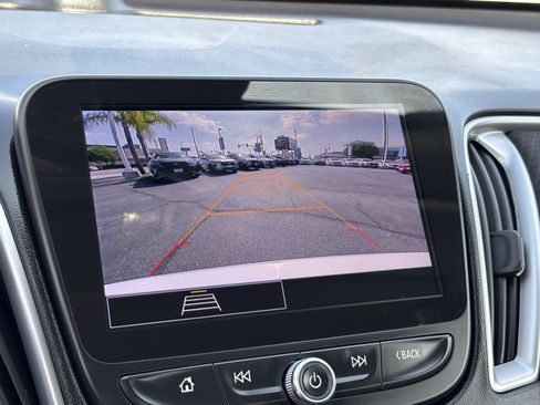 Used 2024 Chevrolet Malibu LT FWD image 19