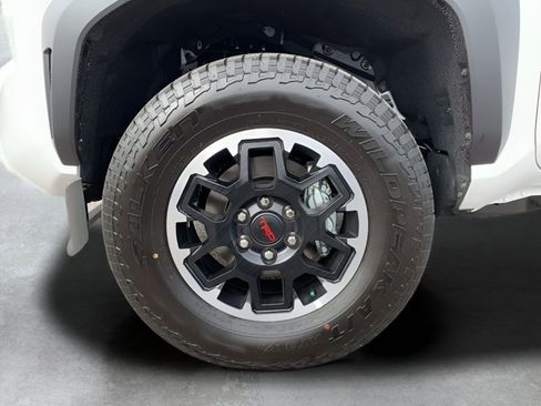 New 2025 Toyota Tacoma TRD Off-Road AWD/4WD image 30