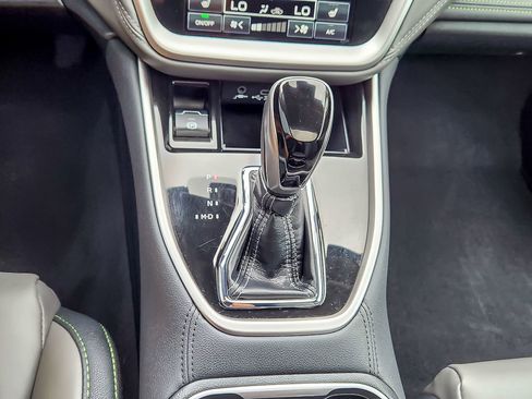 Certified 2024 Subaru Outback Onyx Edition AWD/4WD image 15