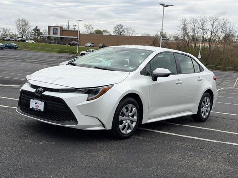 Certified 2022 Toyota Corolla LE image 12