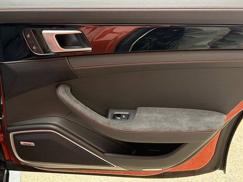 Used 2023 Porsche Panamera GTS image 21